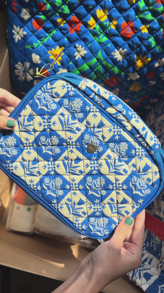 model filling tech pouch