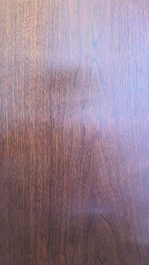 model opening bottle of soda with clementine bottle opener