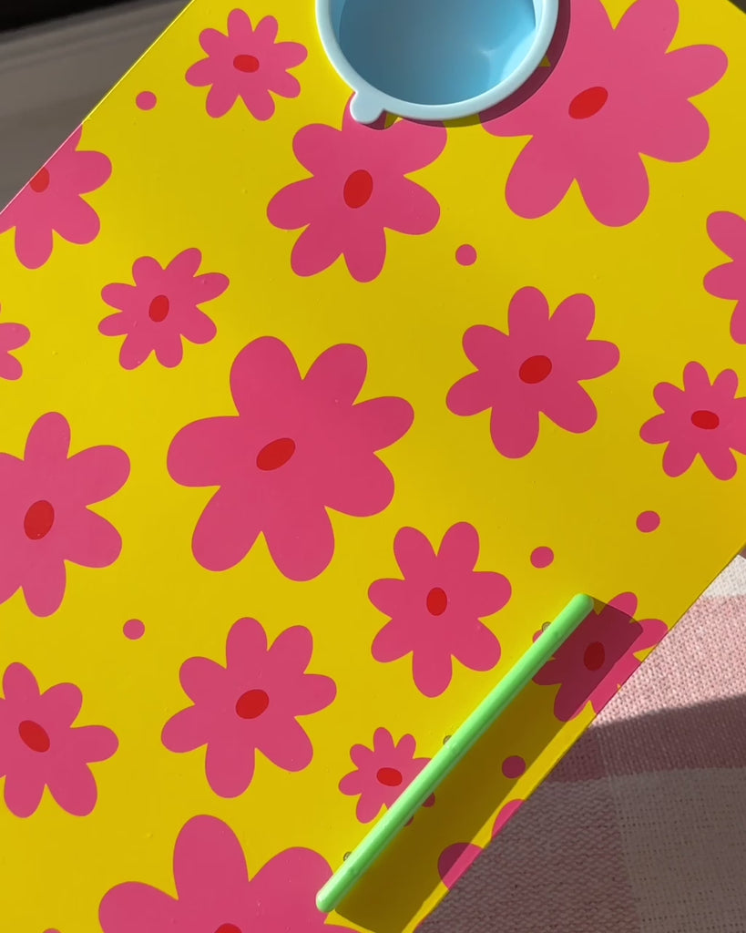 model using yellow daisies mini lap tray